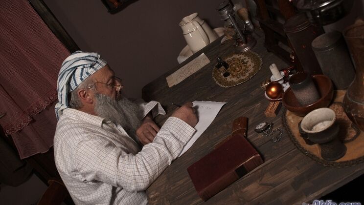 Christmas Brunette Babe Gets Fucked