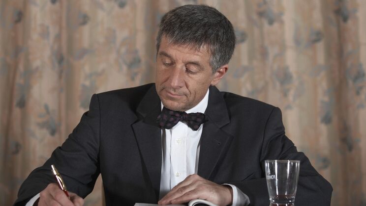 Examination Day Blowjob Fun