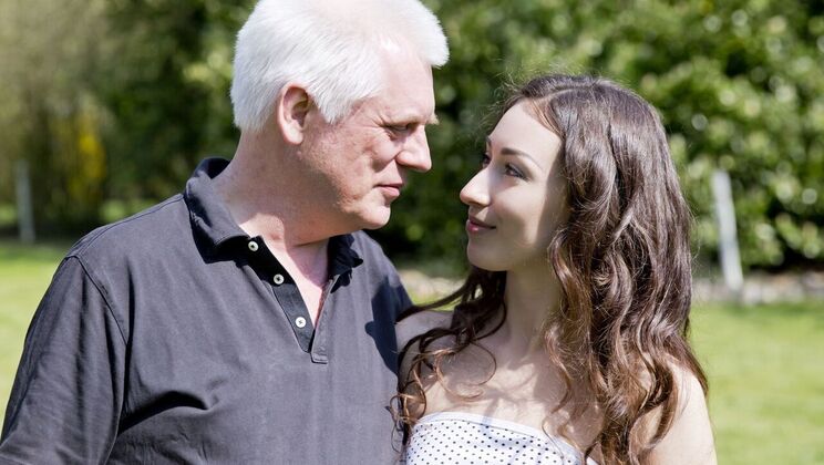 Missionary Style Sex with Close Up