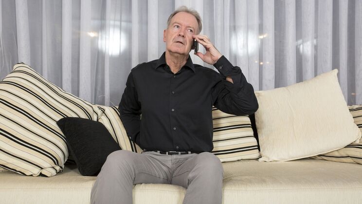 Doggystyle Massage with Cumshot