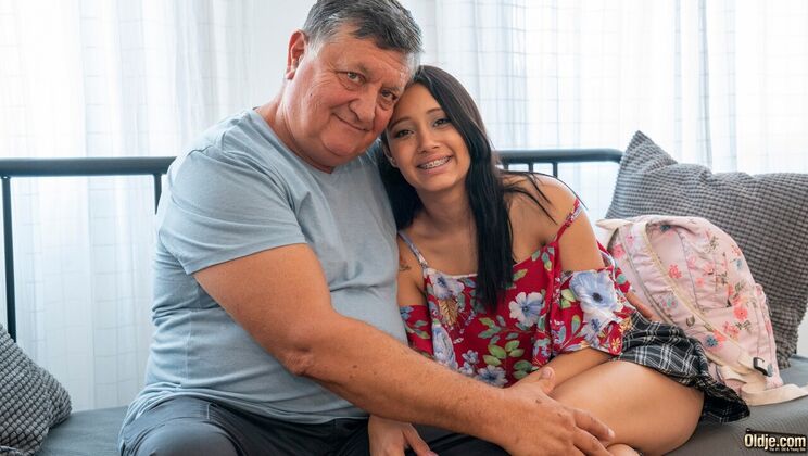 Old Landlord Gets Scammed by Young Lia Ponce