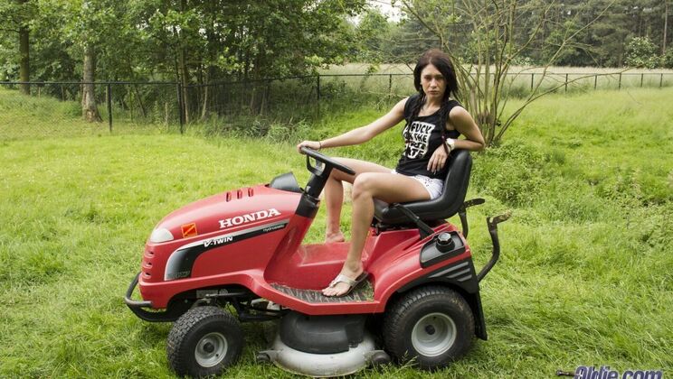 Masturbation in the Sun