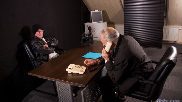 Close Up Cumshot with Charlize Bella