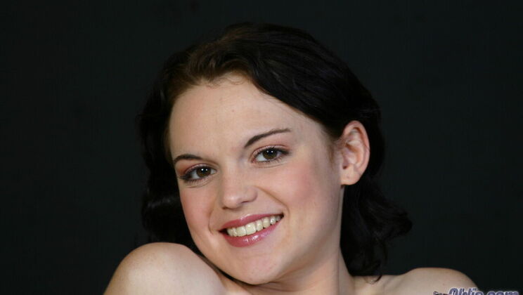 Martina's Natural Tits Get Sucked by Hardy