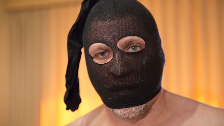 Heisting The Double Blonde Pussy