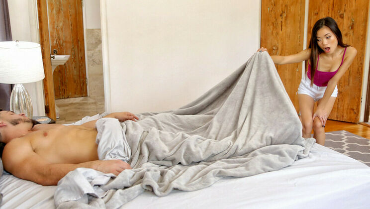 Asian Stepsis Conquers Stepbro's Resistance