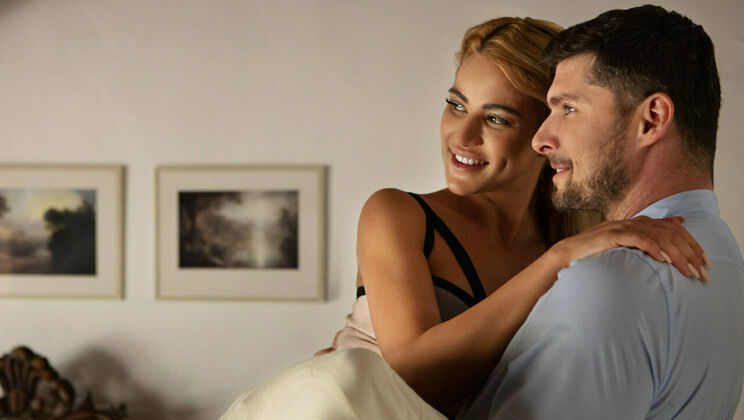 Cherry Kiss's Beautiful Ass Gets Pounded