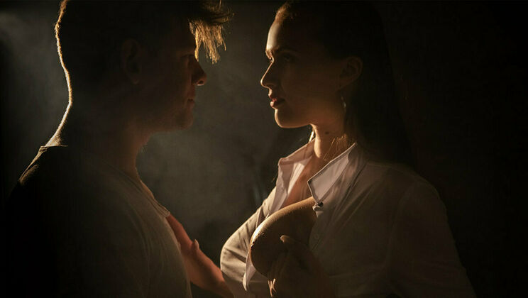 Brunette Stacy Cruz in Stockings Gets Creampie