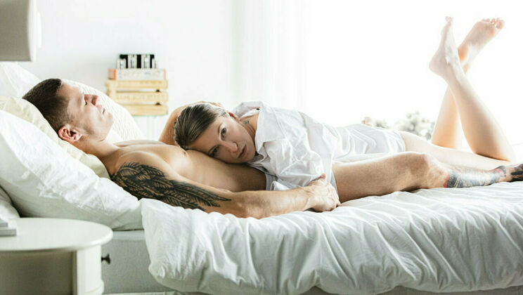 Maxmilian Dior Fucks Emylia Argan's Hairy Pussy