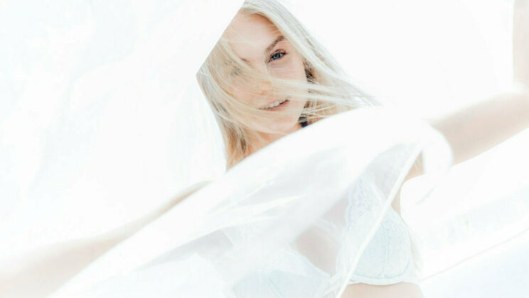 Mykonos Getaway: Sex and Relaxation