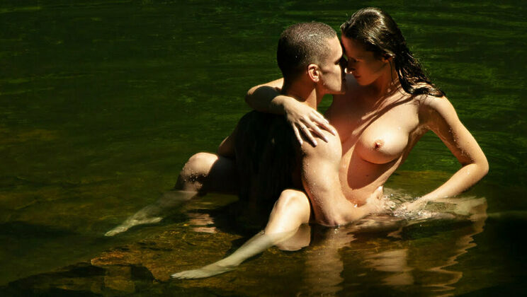 Fingering and Pussy Licking in Open Air