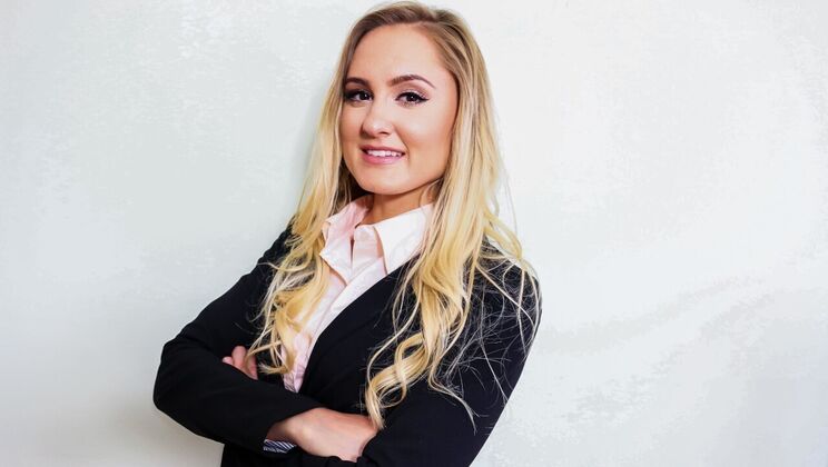 Avalon Heart Rides Hard in Cowgirl Position