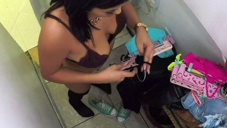 Hot Thief Seduces To Avoid Trouble