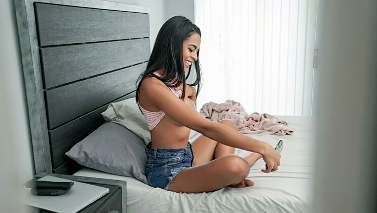 Vienna's Tattooed Body is a Treat