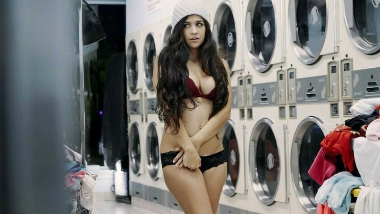 Latina's First Facial in Laundromat
