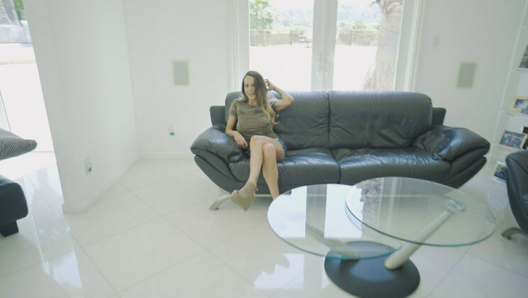  My Stepmom's Lustful Longings Were Satisfied 