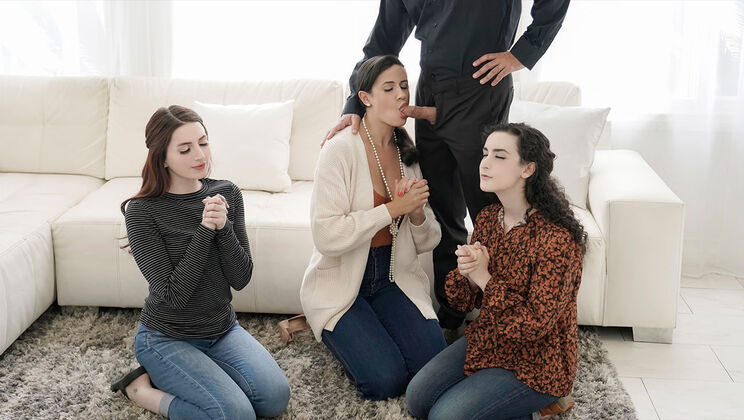 Blowjob Party with Lyra