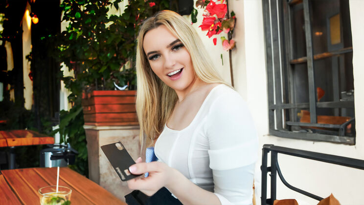 Lacey Amour's Maid Service