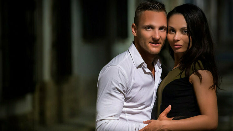 Blowjob and Kissing with Beautiful Brunette