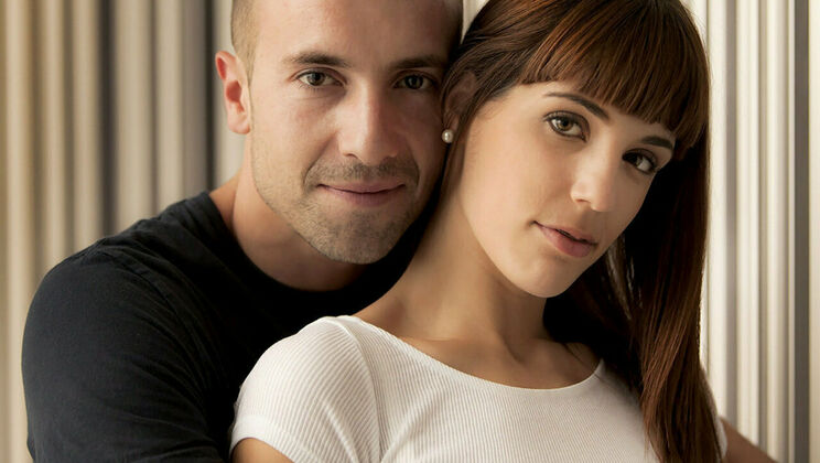 Spanish Siren Carol Vega Gives Intense Blowjob in the Shower