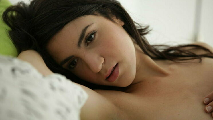 Italian Brunette Luna Masturbates