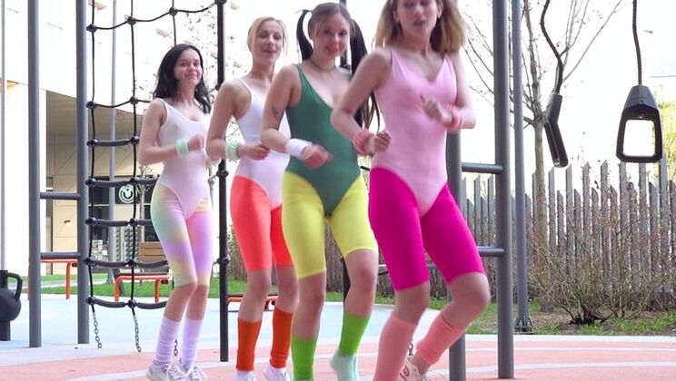 Mega Gangbang with Una Fairy & Betty Carr - POV, Facial & Female Orgasm