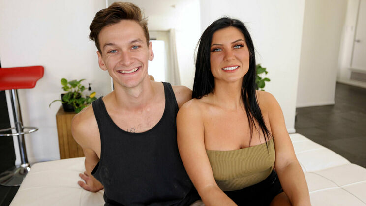 Veena Violetta - Teen Sex with Roman Austin