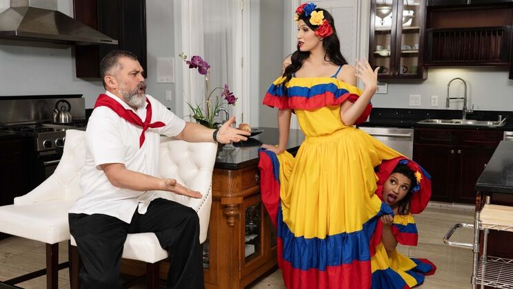 Big Tits Shemale Fiesta