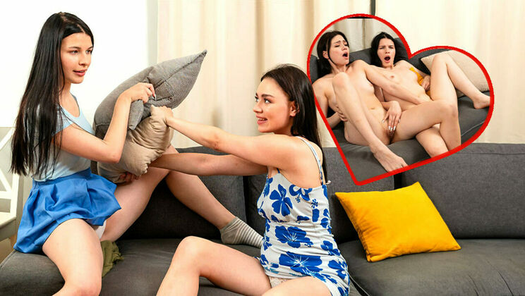 Teen Pussy Licking and Kissing Fun