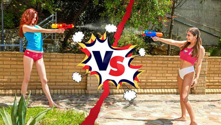 Outdoor Fingering Fun – Angel & Elise Go Crazy