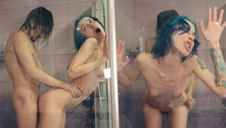 Hardcore Facial for Young Laruna Mave in the Shower