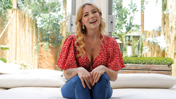 Cumshot Audition with Stella