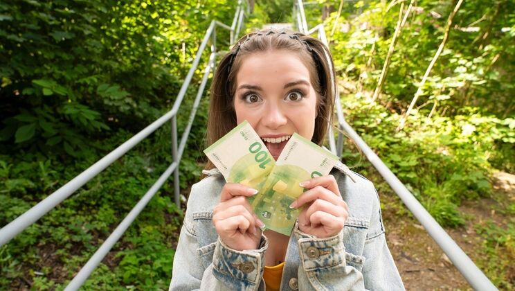 Outdoor Doggystyle Fucking with Tattooed Girl