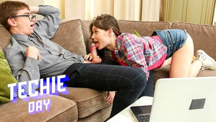 Fomgosha Haynes Shaved & Fucked Hard - Cum on Her Tits