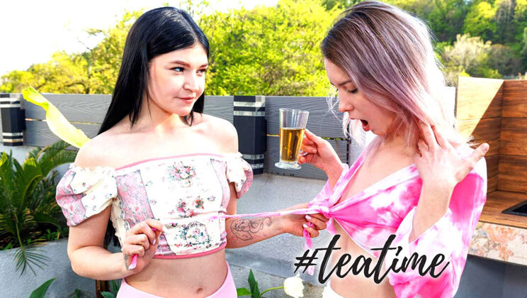 Cute European Lesbians Explore Pussy Licking & Fingering