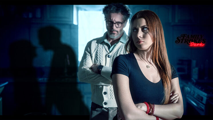 Mike Mancini’s Big Load On Stella Luxx’s Tight Pussy