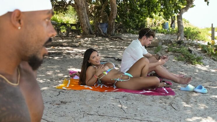 Deepthroat and Anal on the Beach