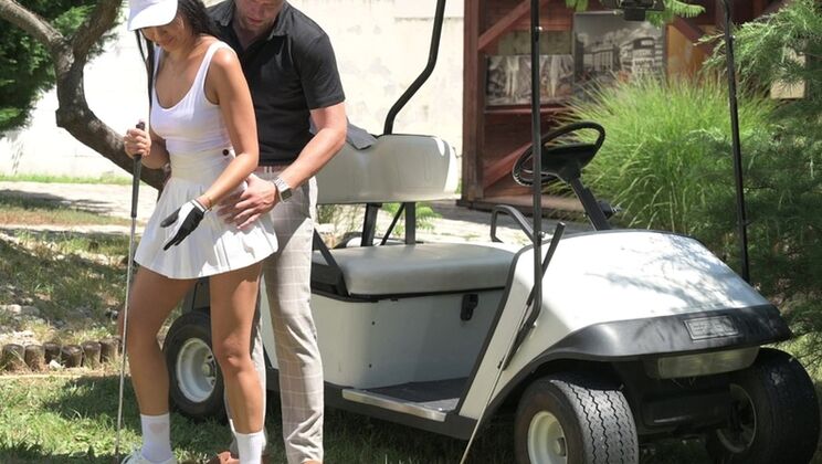 Average Ass Brunette Asia Vargas Gets Fucked