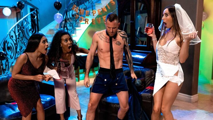 Scarlit Scandal's Gagging Deepthroat Blowjob Leads to Sex