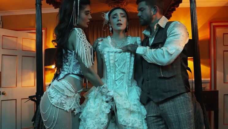 Enhanced Body Babes with Big Tits and Bubble Butt Get Cumshot