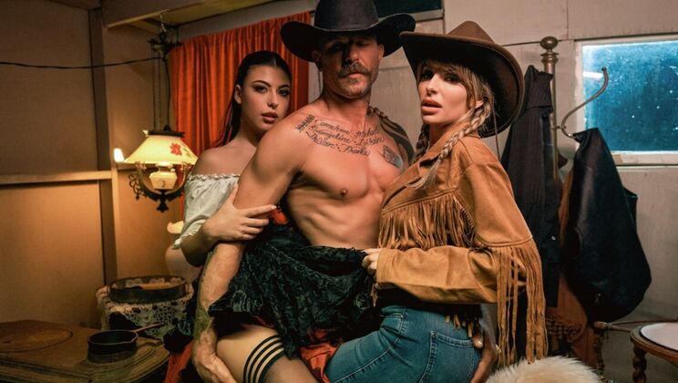 FFM Cumshot Clean-Up & Double Blowjob Deepthroat