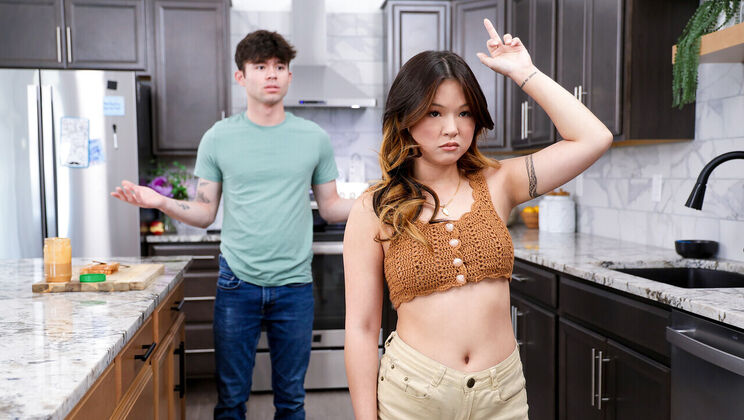 I Woke Up And My Stepbro Was Hard - Lulu Chu POV Style