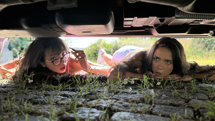 Naughty Vixi Rafi and MitzX get car help then outdoor threesome