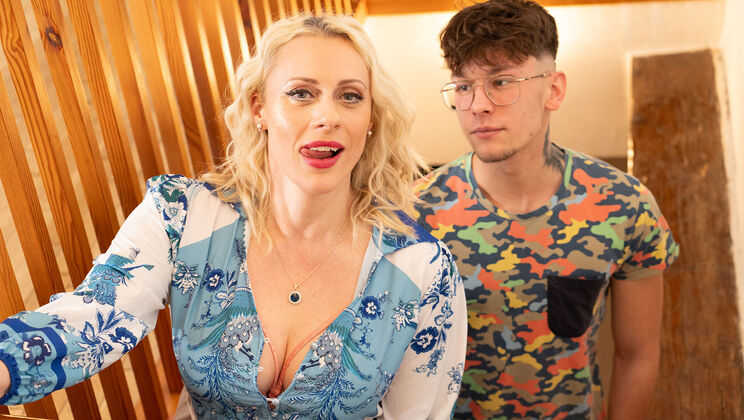Stifler's Mom Brittany Bardot Blowjob Young Guy