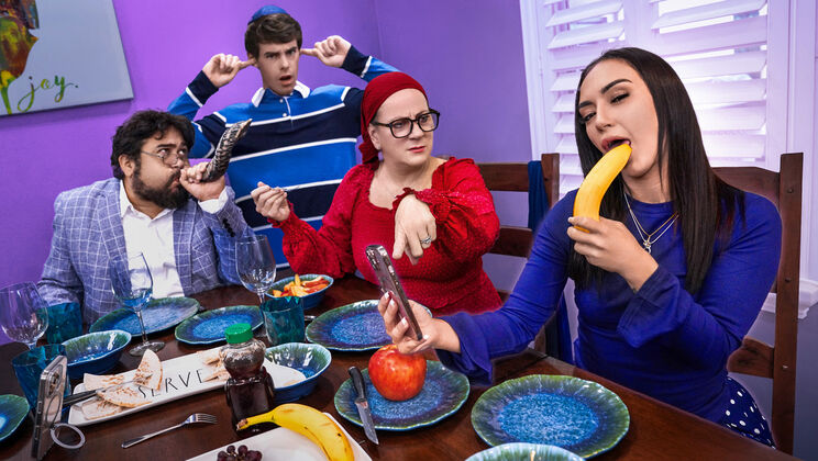 Holiday Taboo: Stop Scrolling and Start Licking Your Stepsister's Pussy