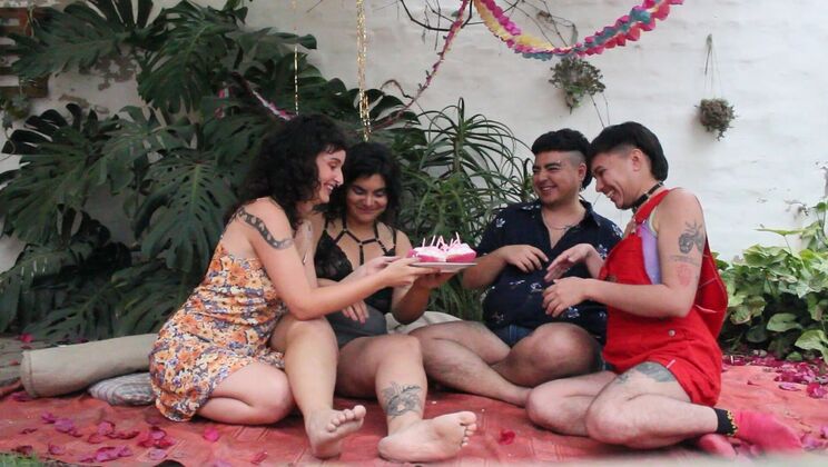 Cumple Quartet: Cowgirl, Reverse Cowgirl & Spanking Fun