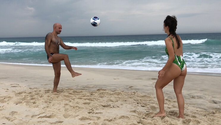 World Cup Special: Spitting Distance - Sloppy Blowjob and Cumshot